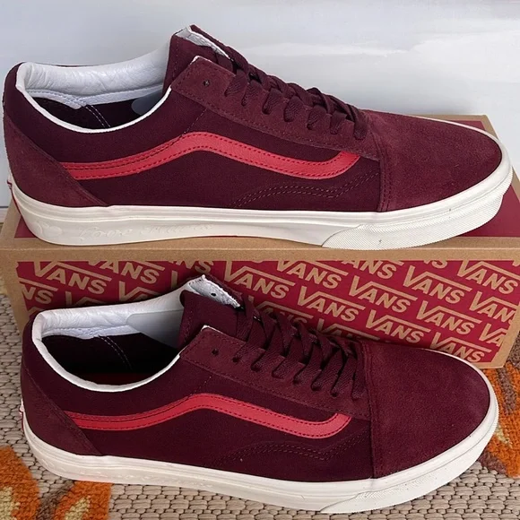 Vans Men’s Old Skool
Secret Lover Port Royale
VN0007NT4QU
Sneakers - Picture 3 of 16